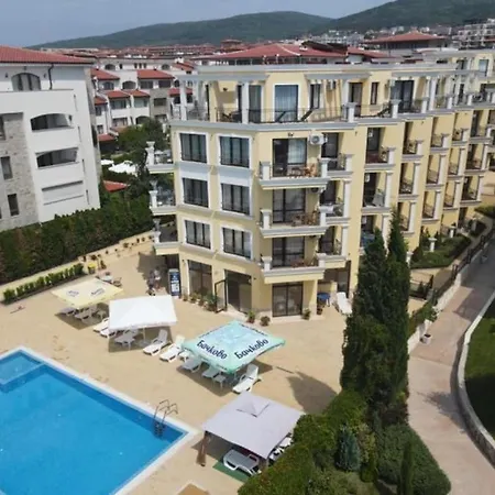 Horizon 38 'б' Apartment